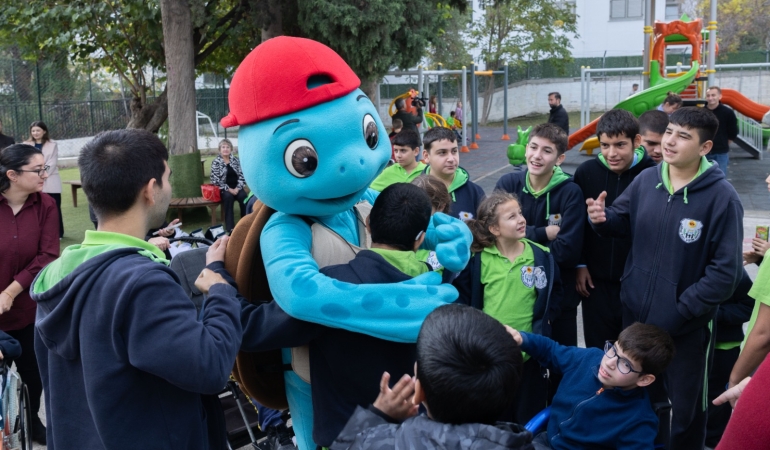 ENGELSİZ MUTLULUK BAHÇESİ, ÇOCUKLARLA BİRLİKTE HAYAT BULDU