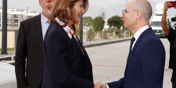 TUFAN ERHÜRMAN-MARÍA HOLGUÍN GÖRÜŞMESİ BAŞLADI