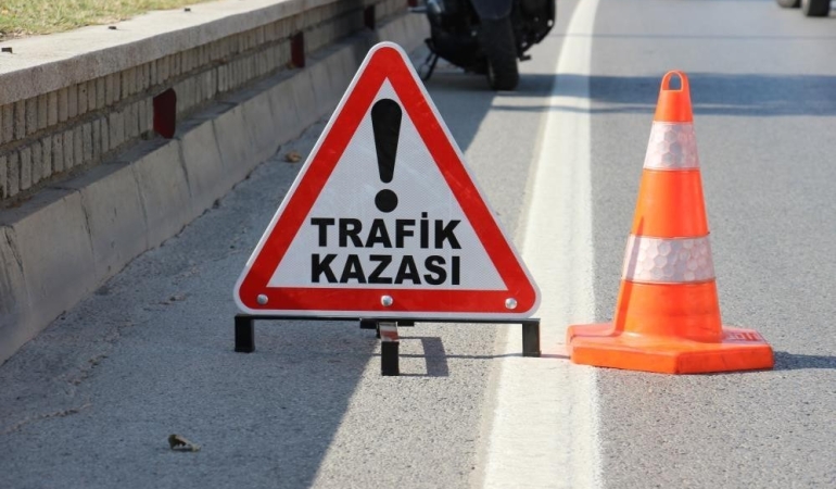 TRAFİK KAZALARININ ACI BİLANÇOSU HER GÜN 5 KİŞİ TRAFİK KAZALARINDA HAYATINI KAYBEDİYOR TÜRKİYE GENELİNDE HAZİRAN AYINDA MEYDANA GELEN 226 BİN 793 KAZADA 920 KİŞİ HAYATINI KAYBEDERKEN, 127 BİN 619 KİŞİ YARALANDI