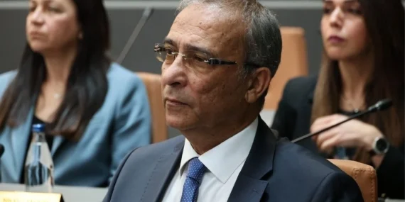 Fikri Toros: Hiçbir alanda dünyayla uyumlaşma derdiniz yok ama dünyadan turist bekliyorsunuz, nasıl olacak?