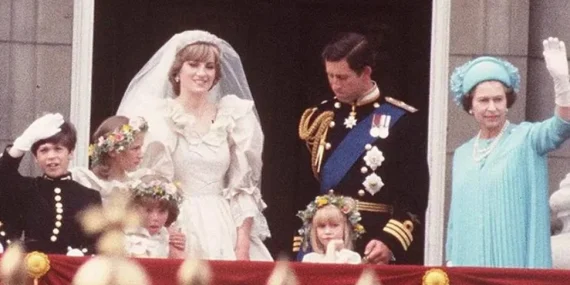 CHARLES VE DİANA’NIN DÜĞÜN ŞAMPANYASI AÇIK ARTIRMAYA ÇIKIYOR