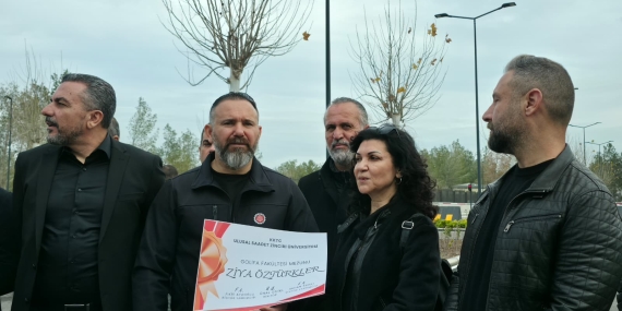 KAMUDA YETKİLİ BEŞ SENDİKADAN MECLİS ÖNÜNDE EYLEM