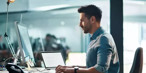 MASA BAŞI ÇALIŞANLARIN SESSİZ SORUNU! BU DURUŞ NEFES ALMAYI ZORLAŞTIRIYOR