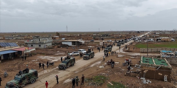 SURİYEDE’DE GÜVENLİK GÜÇLERİ KAMIŞLI MERKEZİNE GİRDİ