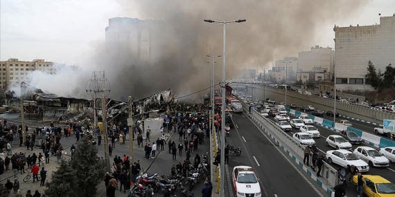 TAHRAN’DAKİ BİR ÇARŞIDA YANGIN ÇIKTI