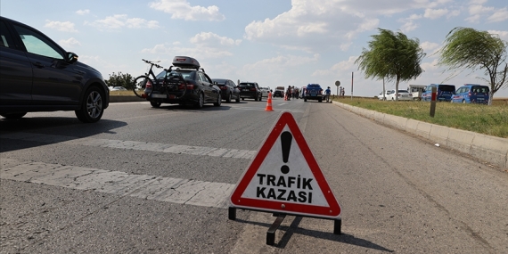 GİRNE’DE TRAFİK KAZASI… MOTOSİKLET SÜRÜCÜSÜ YARALANDI