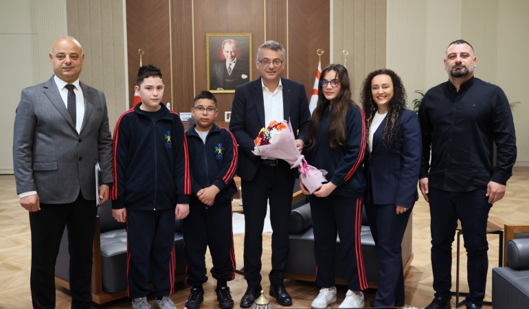 CUMHURBAŞKANI ERHÜRMAN ÖZEV ÖZEL EĞİTİM VAKFI HEYETİNİ KABUL ETTİ