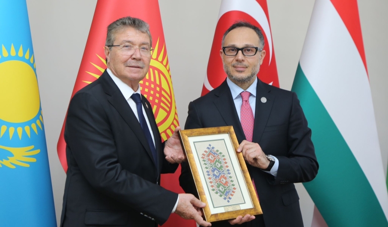 BAŞBAKAN ÜNAL ÜSTEL, TÜRKPA GENEL SEKRETERİ RAMİL HASAN İLE BİR ARAYA GELDİ