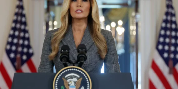 MELANIA TRUMP, JEFFREY EPSTEIN İLE BAĞLANTISI OLDUĞU İDDİALARINI REDDETTİ