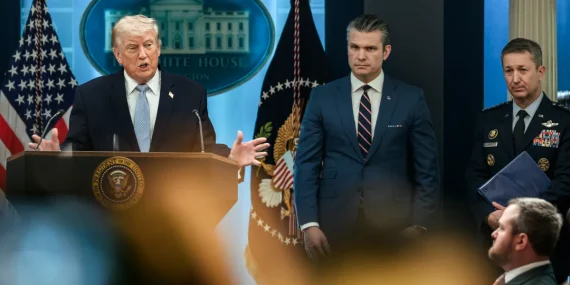 TRUMP: HÜRMÜZ BOĞAZI’NDAN PETROL TANKERLERİNİN GEÇİŞLERİ YETERSİZ