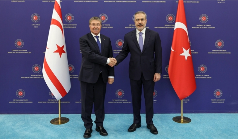 TC DIŞİŞLERİ BAKANI FİDAN, BAŞBAKAN ÜSTEL İLE ANKARA’DA GÖRÜŞTÜ