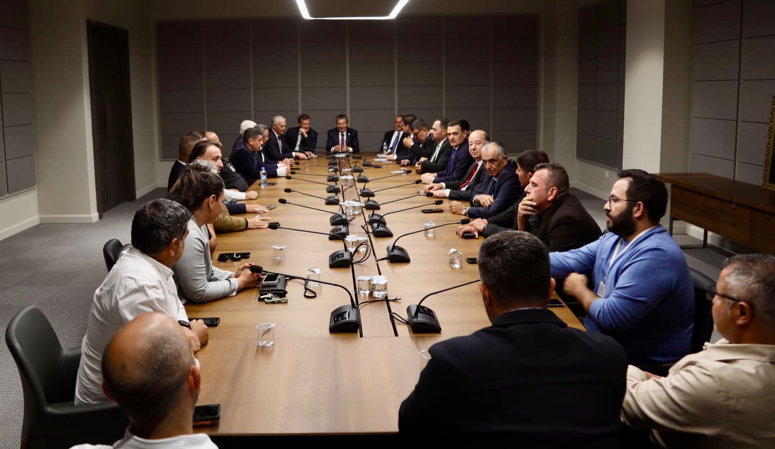 3852cb84-84ed-4d8b-b9b0-5cb409454f11