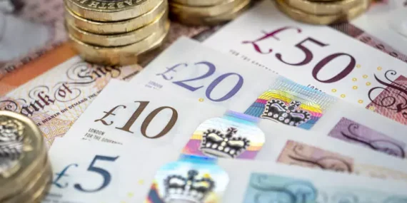 Sterlin tarihi zirvesinde