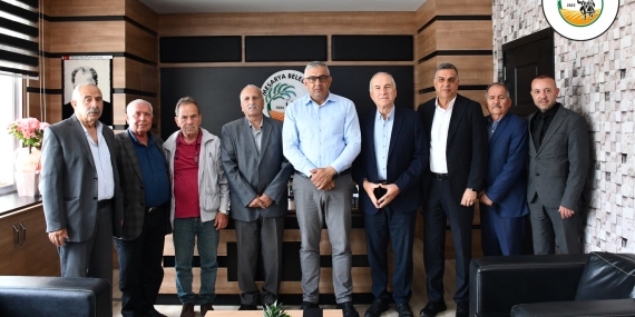 Kıbrıs Türk Belediye Başkanları Derneği, Ahmet Latif’e nezaket ziyaretinde bulundu.