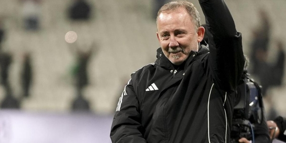 Sergen Yalçın, Beşiktaş’taki 100. lig maçına çıkıyor