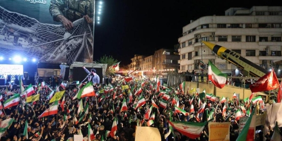 Uzman isimler önemini anlattı! Tahran sokaklarında askeri demonstrasyon: STOKLARIMIZ VAR