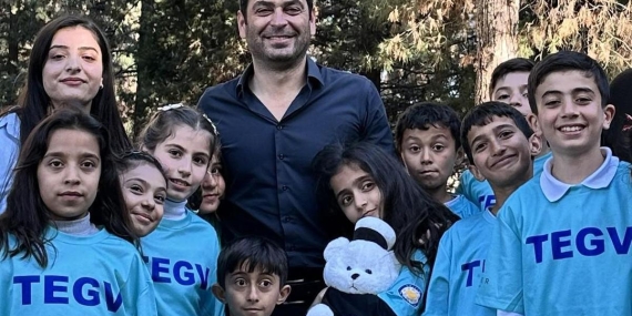 Ozan Akbaba, TEGV Çocuklarını Uzak Şehir Setinde Ağırladı