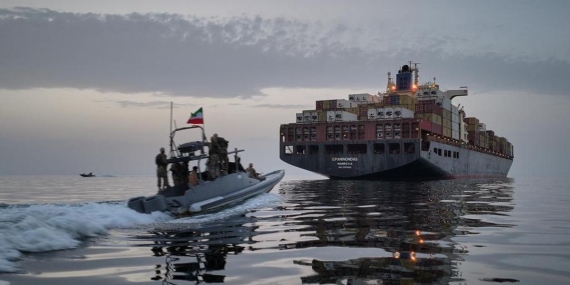 Hürmüz geçişi için İran ücret almayı sürdürüyor