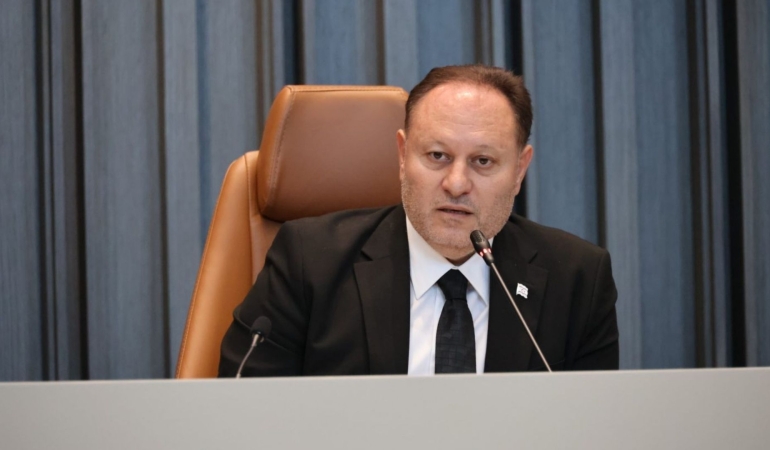 MECLİS BAŞKANI ZİYA ÖZTÜRKLER: ERCAN’DA UÇAK BEKLETİLDİĞİ İDDİALAR TAMAMEN GERÇEK DIŞI