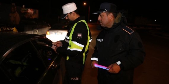 222 sürücüye işlem: 16 araç men, 2 tutuklama