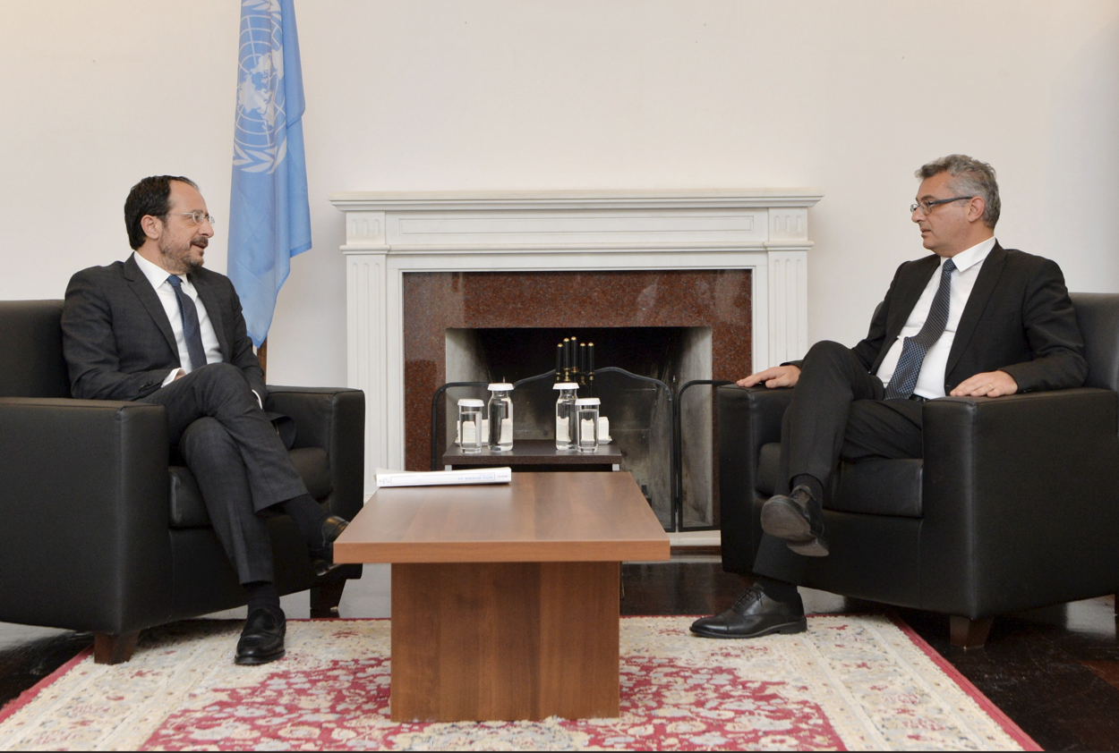 CUMHURBAŞKANI TUFAN ERHÜRMAN İLE RUM LİDER NİKOS HRİSTODULİDİS GÖRÜŞMESİ BAŞLADI