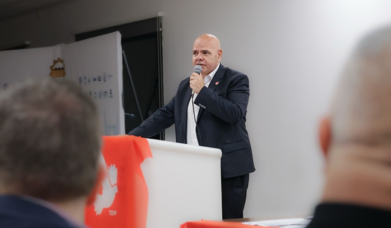 TDP ESKİ GENEL SEKRETERİ NEVZAT ÖZKUNT PARTİSİNDEN  İSTİFA ETTİ