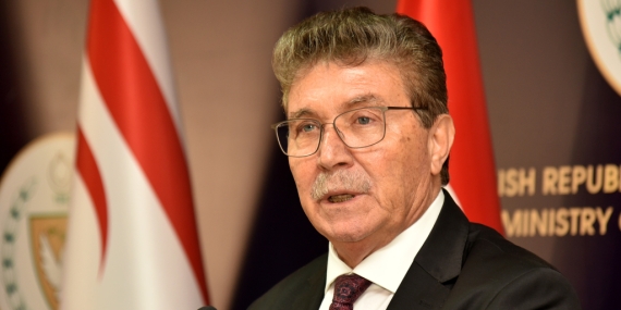 ÜSTEL, HAYAT PAHALILIĞI DÜZENLEMESİNİN BU HAFTAKİ MECLİS GÜNDEMİNDEN ÇIKARILARAK ERTELENDİĞİNİ AÇIKLADI!