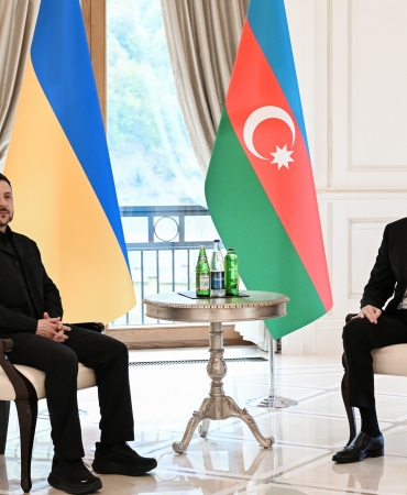 aliyev-ve-zelenskiy-azerbaycanin-gebele-sehrinde-gorustu.jpeg