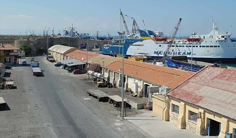 BAKANLAR KURULU, GAZİMAĞUSA VE GİRNE LİMANLARI İLE GÜMRÜK VE RÜSÜMAT DAİRESİNİN ŞUBE AMİRLİKLERİNDEKİ GREVLERİ 60 GÜN SÜRE İLE YASAKLADI