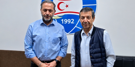 Bakan Ertuğruloğlu, Dış Basın Birliği’ni ziyaret etti