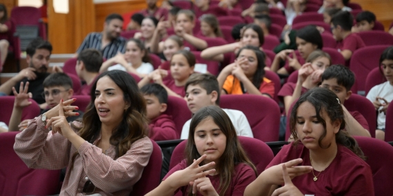 Lefkoşa Belediye Orkestrası “Sanatla Öğreniyorum: Ellerimiz Konuşuyor” Projesi Devam Ediyor