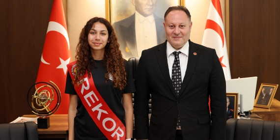 Cumhuriyet Meclisi Başkanı Öztürkler, atlet Ada Kafa’yı kabul etti