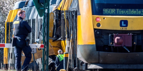 Danimarka’da iki trenin çarpıştığı kazada 17 kişi yaralandı