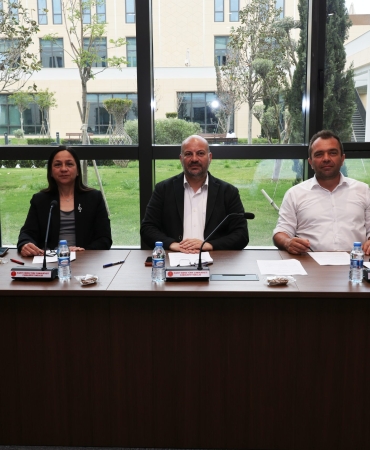 dijital-dunyada-cocuk-haklarina-iliskin-olusturulan-gecici-ve-ozel-ad-hoc-komite-toplandi-scaled.jpe