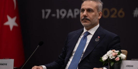 Bakan Fidan’dan ADF’de diplomasi trafiği