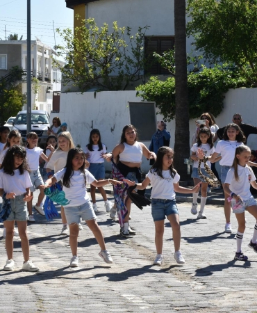 e49b88f6-f1b5-4294-872b-d83f5c40c650