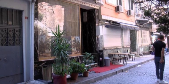 Fatih’te otelde ölü bulunan Hollandalı iki çocuğun böcek ilacından zehirlendiği ortaya çıktı: Beş tutuklama