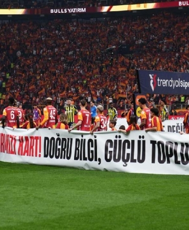 galatasaray-fenerbahce-dezenformasyon-kirmizi-kart-mesaj-2456479.jpg