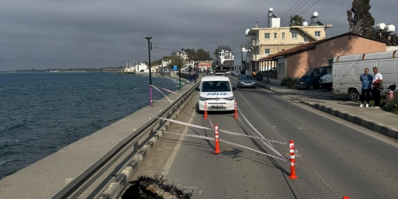 Gemikonağı sahil yolunda çökme