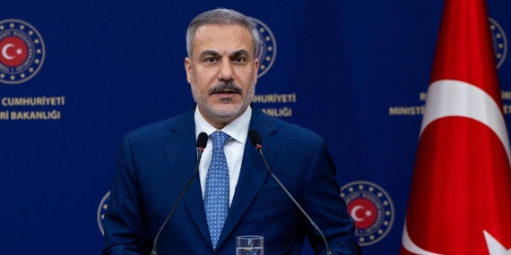 Dışişleri Bakanı Hakan Fidan Yunan mevkidaşı ile görüştü