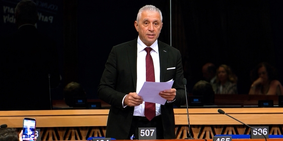 Hasan Taçoy, AKPA’da Kıbrıslı Türklere uygulanan izolasyonu gündeme taşıdı