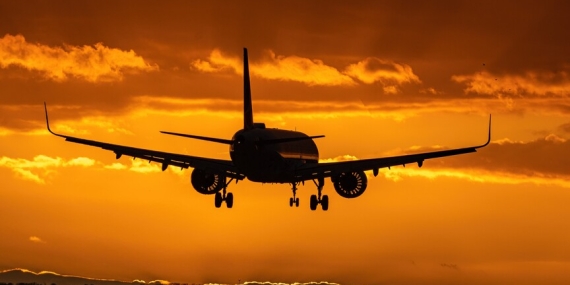 İran’dan bazı ülkelere uçak seferleri yeniden başladı