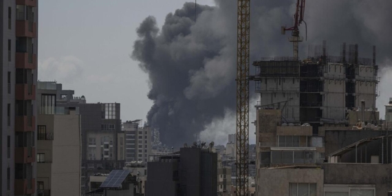 İsrail ateşkese rağmen Lübnan’ın güneyinde 50 yapıyı havaya uçurarak yıkımı sürdürdü