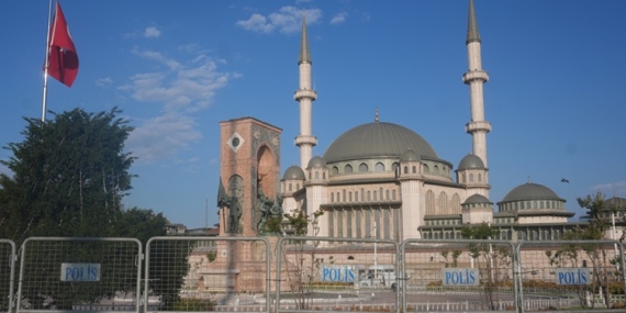 İstanbul Valiliği, 1 Mayıs’ta İstanbul’un dört ilçesindeki tüm etkinlikleri yasakladı