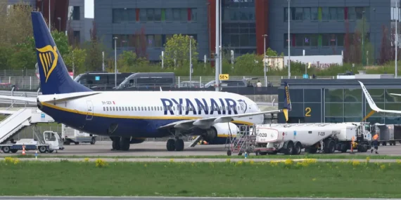 Marsilya’da sınır kontrol noktasındaki gecikmeler nedeniyle 83 yolcu uçağa binemedi