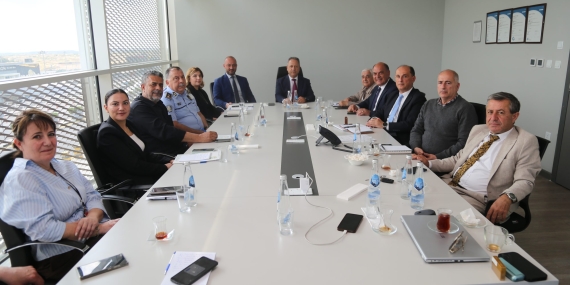 Öztürk: “Ercan Havalimanı’ndaki trafik sorununun çözümü için önemli kararlar alındı”