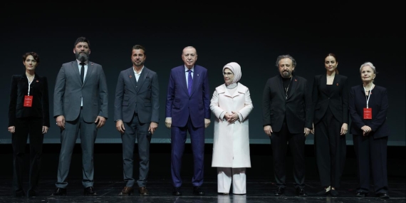 Cumhurbaşkanı Erdoğan, Bir Adam Yaratmak filminin galasına katıldı