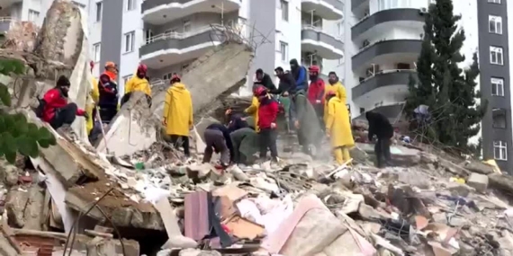 Depremde yıkılan apartmanın firari müteahhidi Tayland’da yakalandı