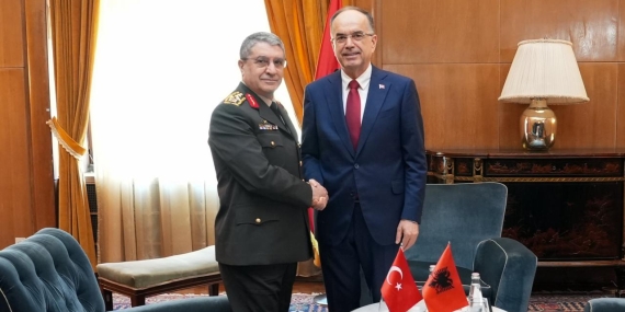 Orgeneral Bayraktaroğlu Arnavutluk’ta temaslarda bulundu