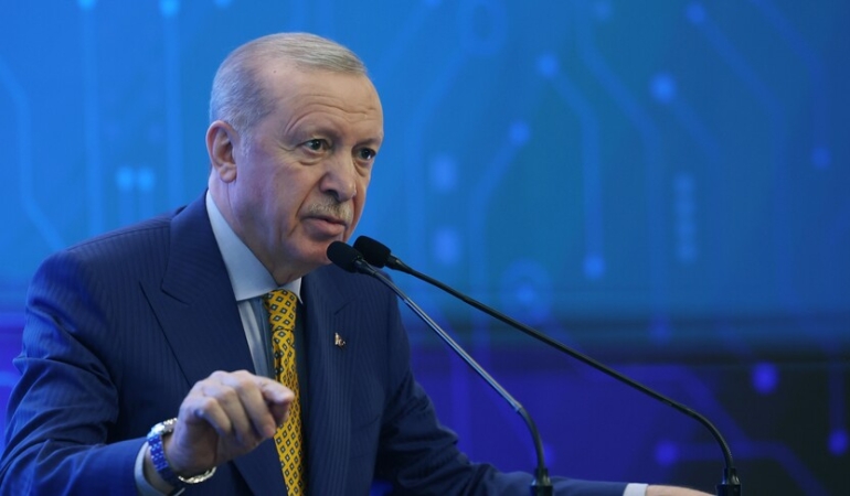 RECEP TAYYİP ERDOĞAN’DAN ÖZGÜR ÖZEL’İN AÇIKLAMALARINA TEPKİ